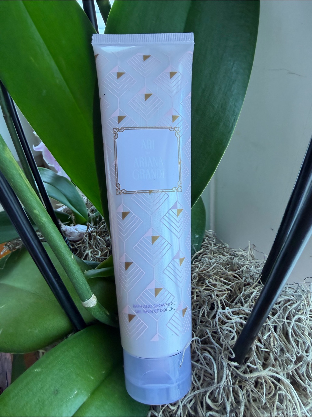Ari By Ariana Grande Pink & Gold Shower Gel